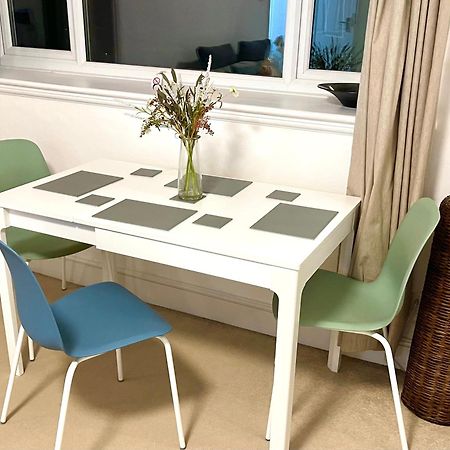 Sea View Family Stay By Beach Gym & Parking Борнмут Экстерьер фото