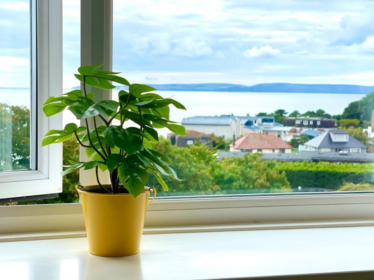 Sea View Family Stay By Beach Gym & Parking Борнмут Экстерьер фото