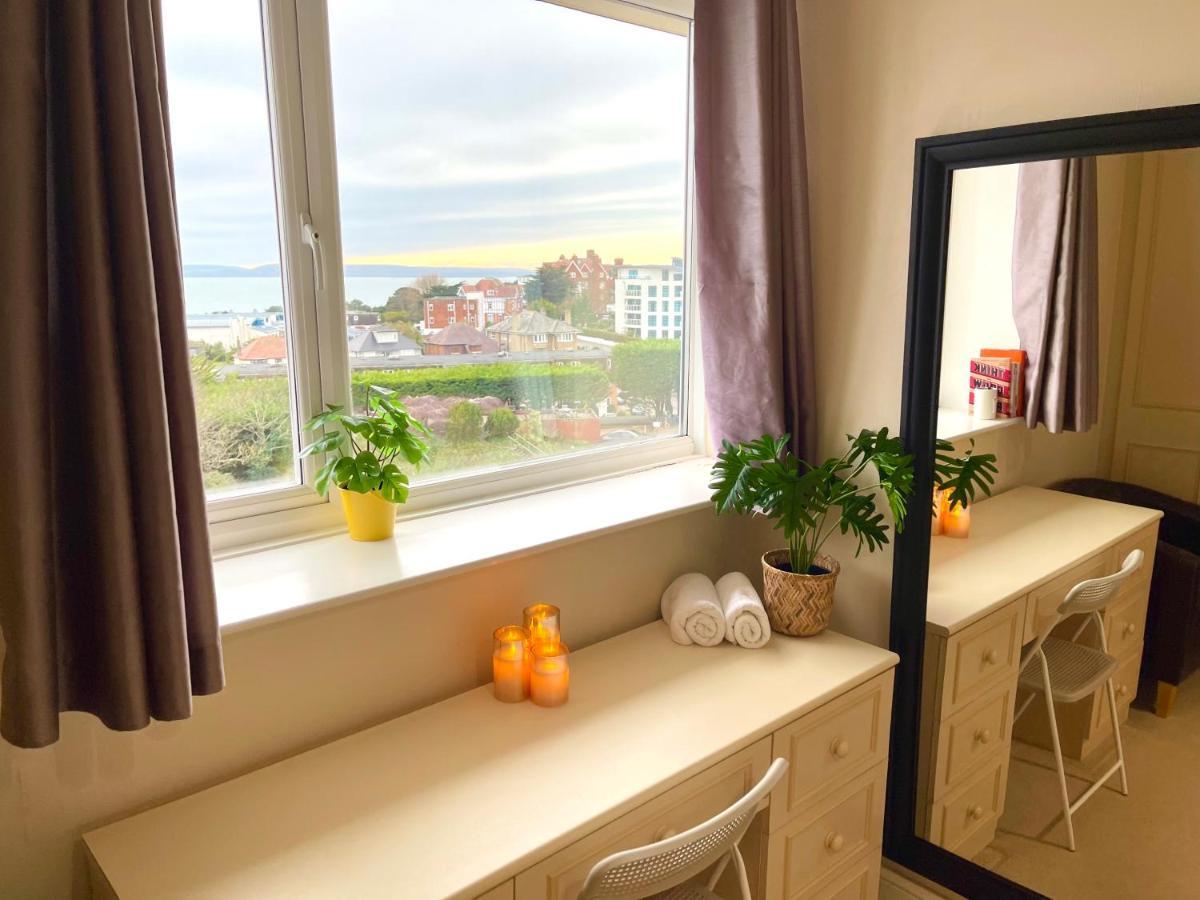 Sea View Family Stay By Beach Gym & Parking Борнмут Экстерьер фото
